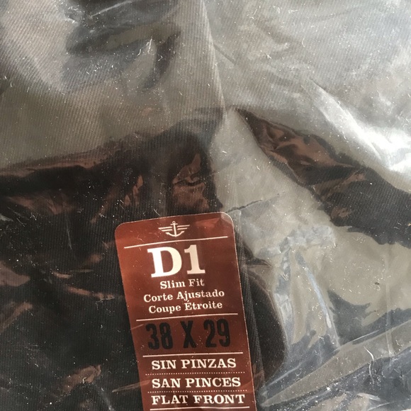 Dockers Slim Fit D1 Flat Front Signature Khaki Size 38 x 29 in color Black - Picture 4 of 4